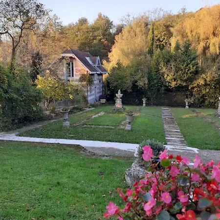 La Fee Des Eaux Vernaison
